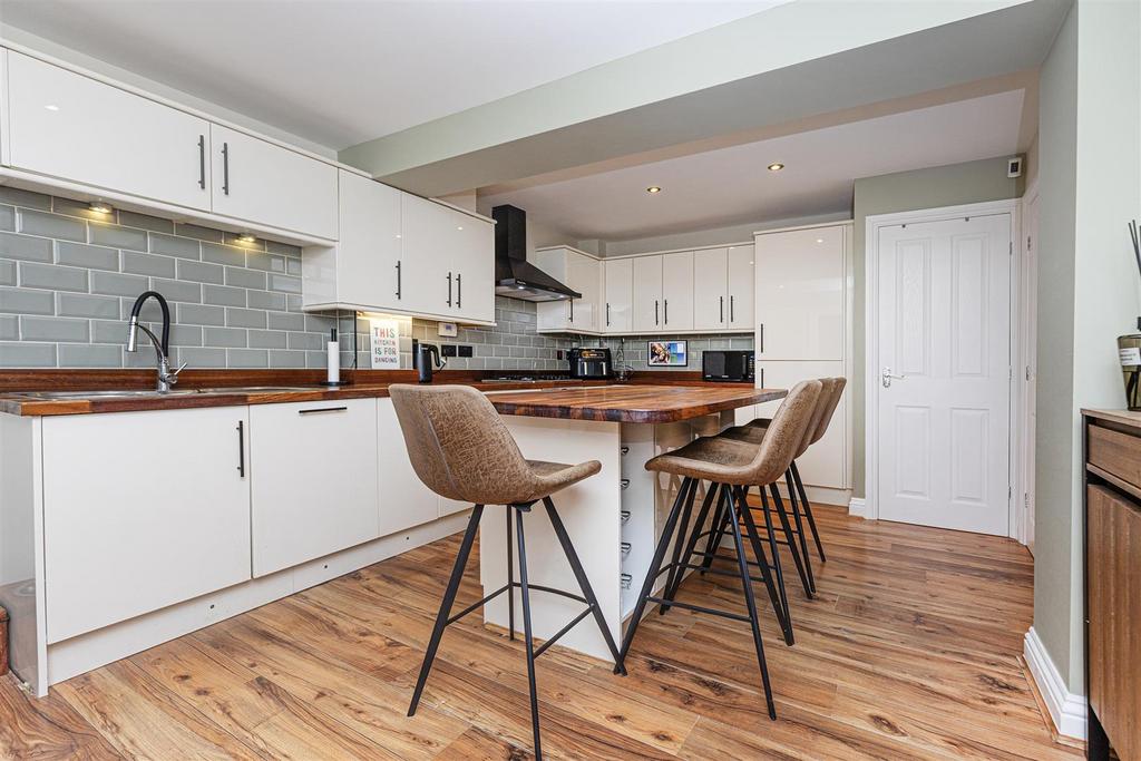 Bramleys Estate Agents - Mountain View - Halifax (