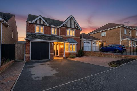 4 bedroom detached house for sale, Victoria Avenue, Rayleigh SS6