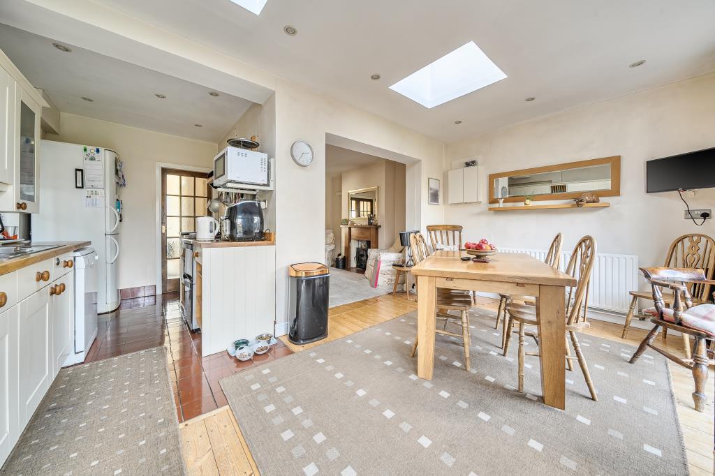 Kitchen/Dining Area