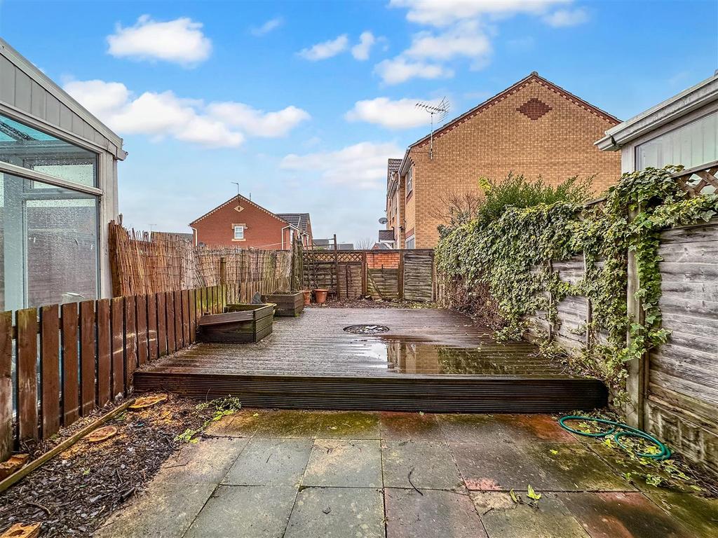 Rear Garden 815