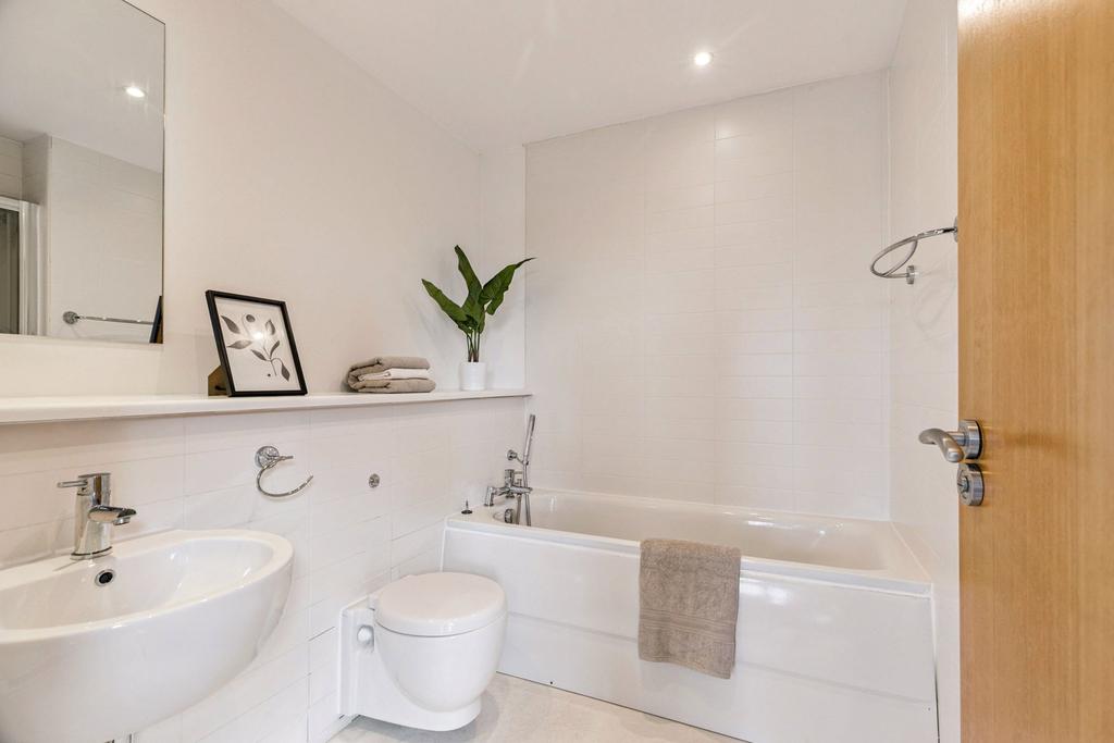 En Suite 1