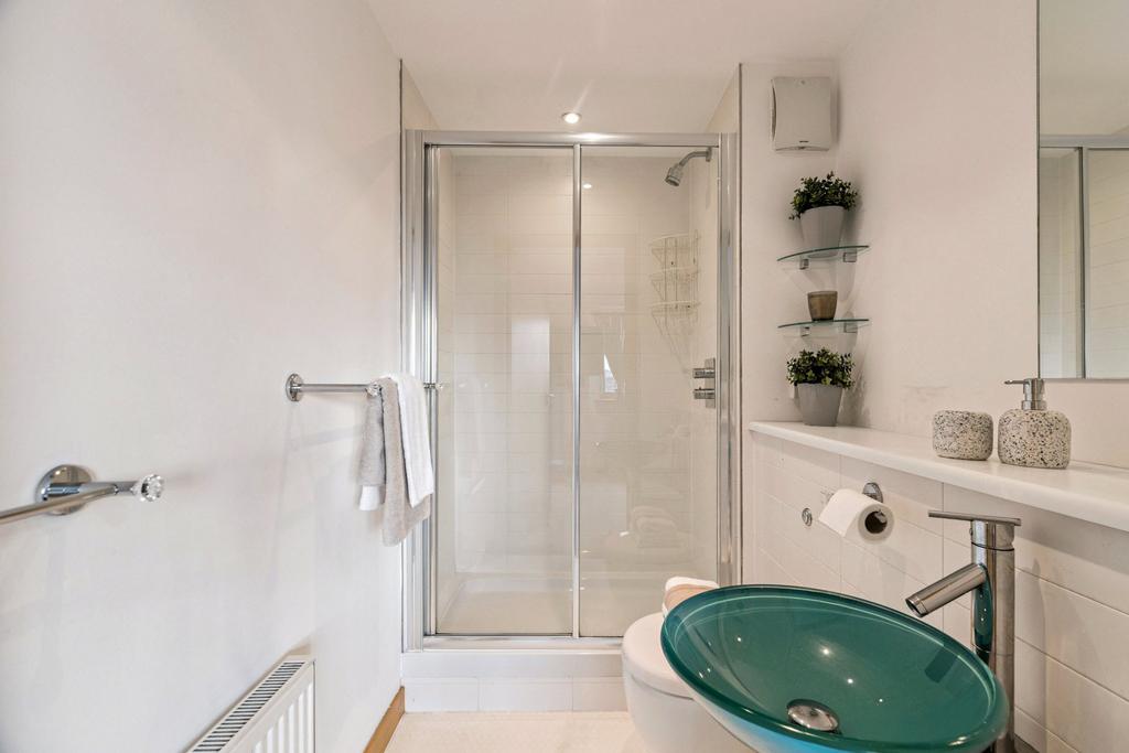 En Suite 2