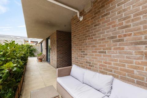 2 bedroom apartment for sale, Upper Tooting Road, London, SW17