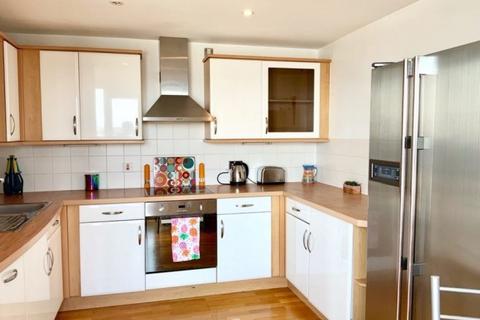 2 bedroom house share to rent, Ropewalk Court