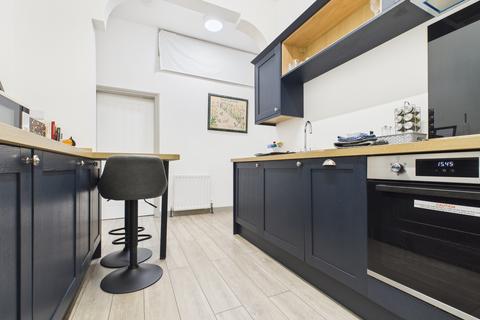 1 bedroom flat to rent, Leeds Road, Harrogate, HG2