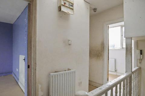 1 bedroom flat for sale, Flat F, 40 Powis Square, Kensington and Chelsea, London, W11 2AY