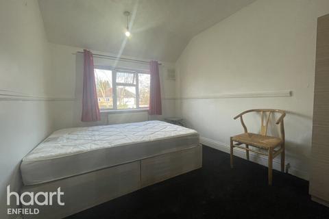 Stoneleigh Avenue, ENFIELD