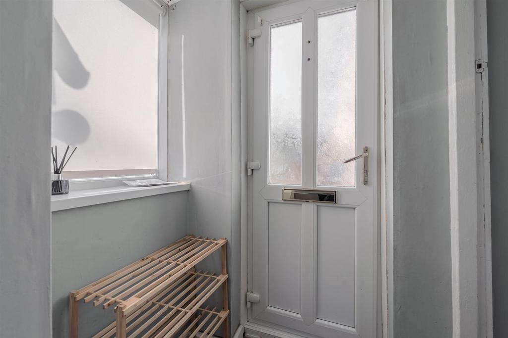 56 Hanbury Road-10.jpg