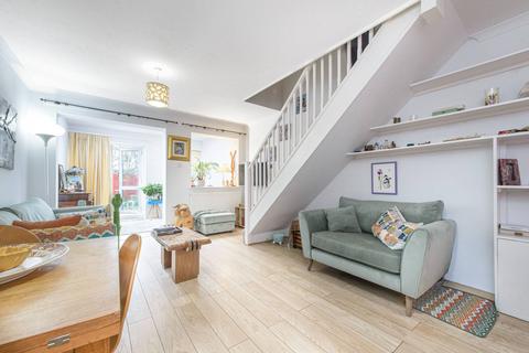 2 bedroom terraced house for sale, Westcroft Close, Cricklewood, London, NW2