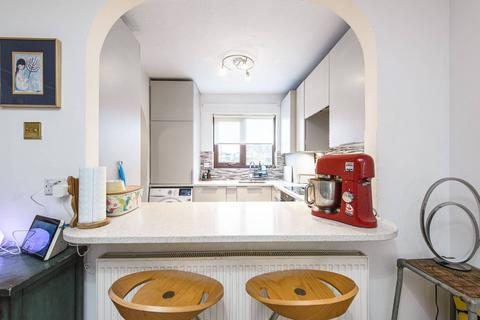 2 bedroom terraced house for sale, Westcroft Close, Cricklewood, London, NW2