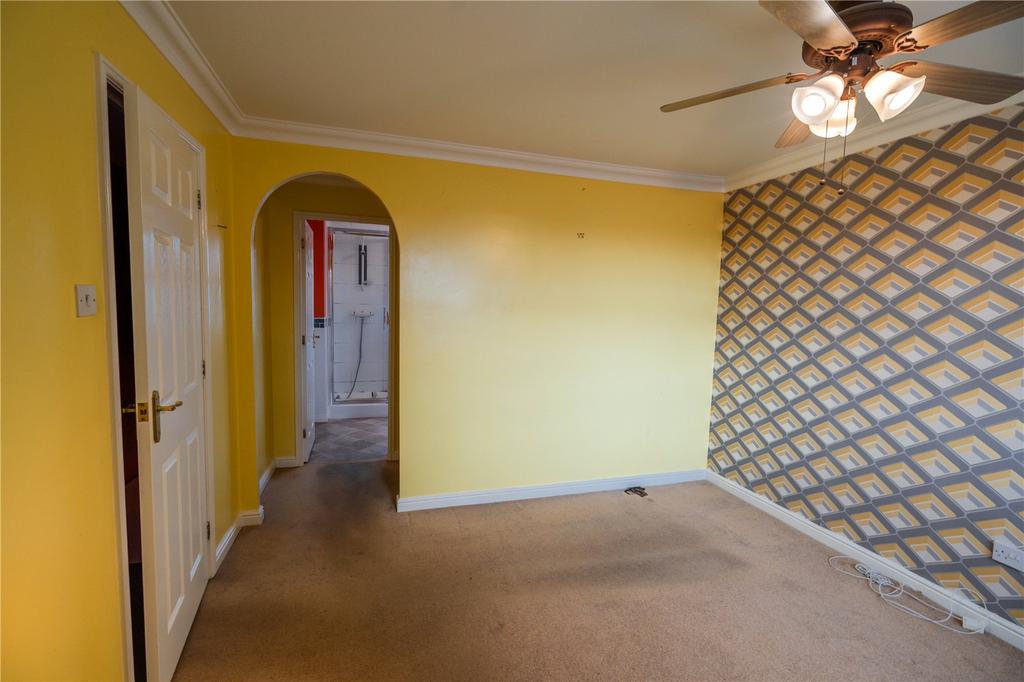Bedroom 1 (2)