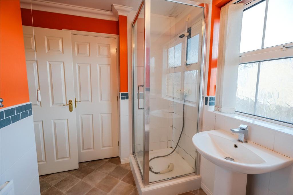 En-Suite (2)
