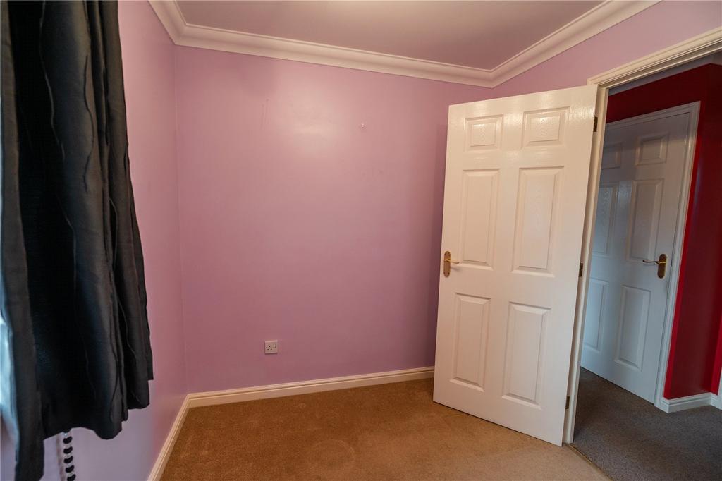 Bedroom 2 (2)