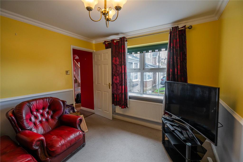 Sitting Room/Bed 5