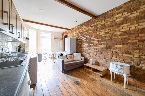 4 bedroom terraced house for sale, Keslake Road, London NW6