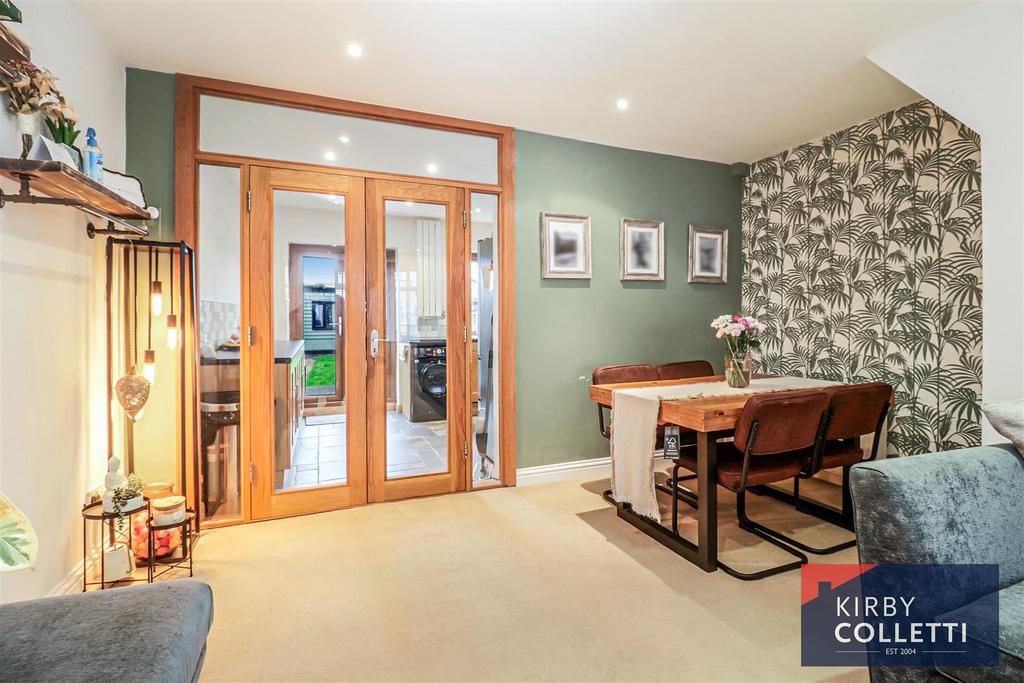 Lounge/dining room