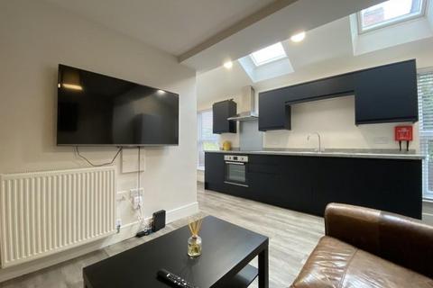 3 bedroom house share to rent, William Road