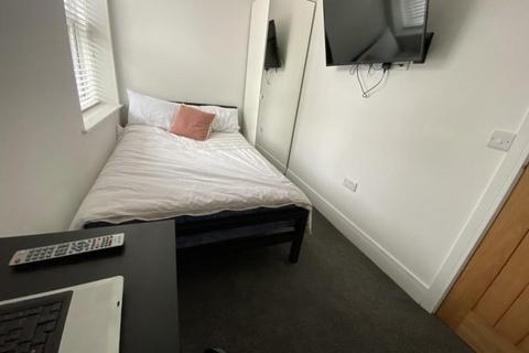 3 bedroom house share to rent, William Road