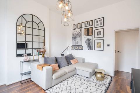 1 bedroom flat to rent, Chichester Road, Kilburn, London, NW6