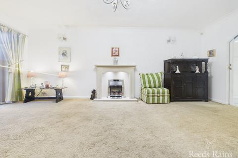 3 bedroom bungalow for sale, Grinstead Way, Durham DH1