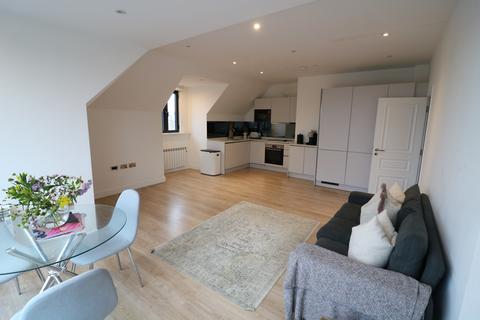 undefined, Gunnersbury Avenue, Ealing, London, W5