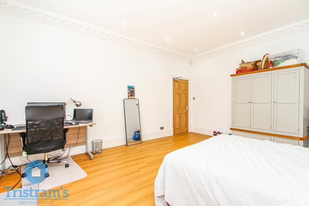 Melton-road-ng2-7nf-1020357