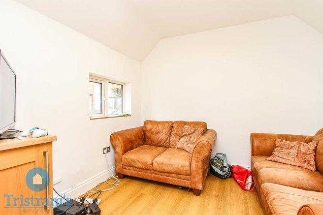 Melton-road-ng2-7nf-1020568