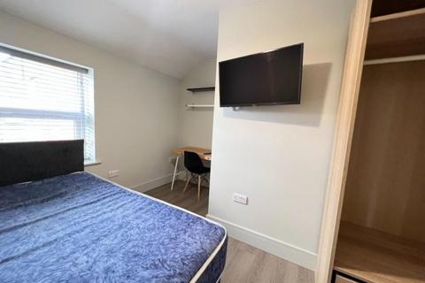 undefined, William Road