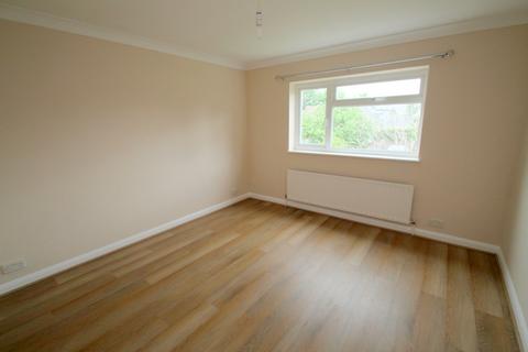 undefined, Avondale Avenue, Staines-upon-Thames, TW18