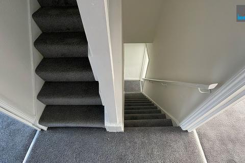 3 bedroom terraced house to rent, Victoria Road, Barking IG11