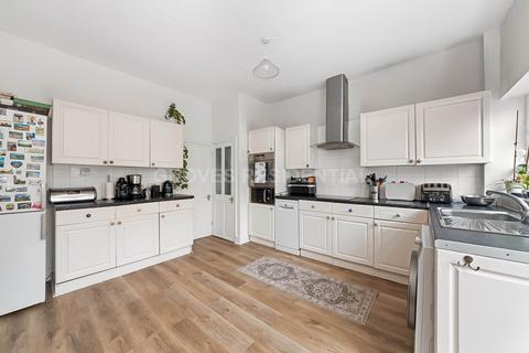 3 bedroom semi-detached house for sale, Beaconsfield Road, New Malden