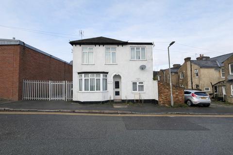 undefined, Furnished Double Room To Let - HP11