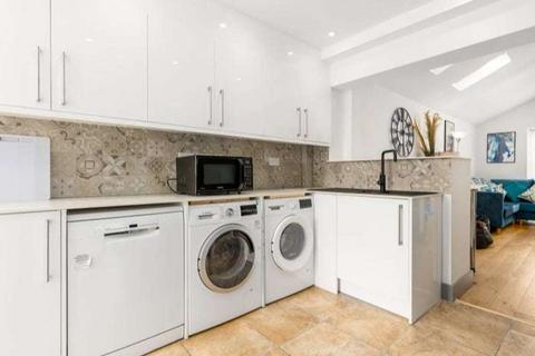 undefined, 2, Goslyn Close OX3