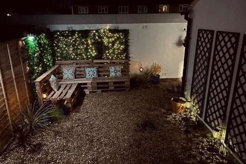 undefined, 2, Goslyn Close OX3