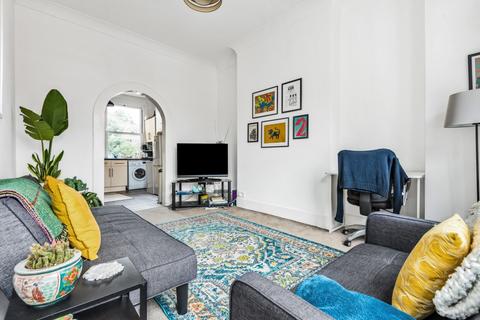 3 bedroom flat to rent, Rhodesia Road, London, SW9