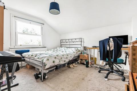 3 bedroom flat to rent, Rhodesia Road, London, SW9