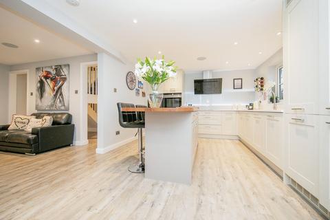5 bedroom detached house for sale, High Road, Layer de la Haye, Colchester, CO2