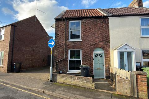 2 bedroom semi-detached house to rent, Guanock Terrace, King's Lynn PE30