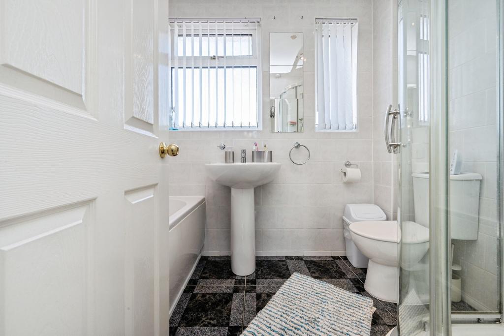 Master En-suite