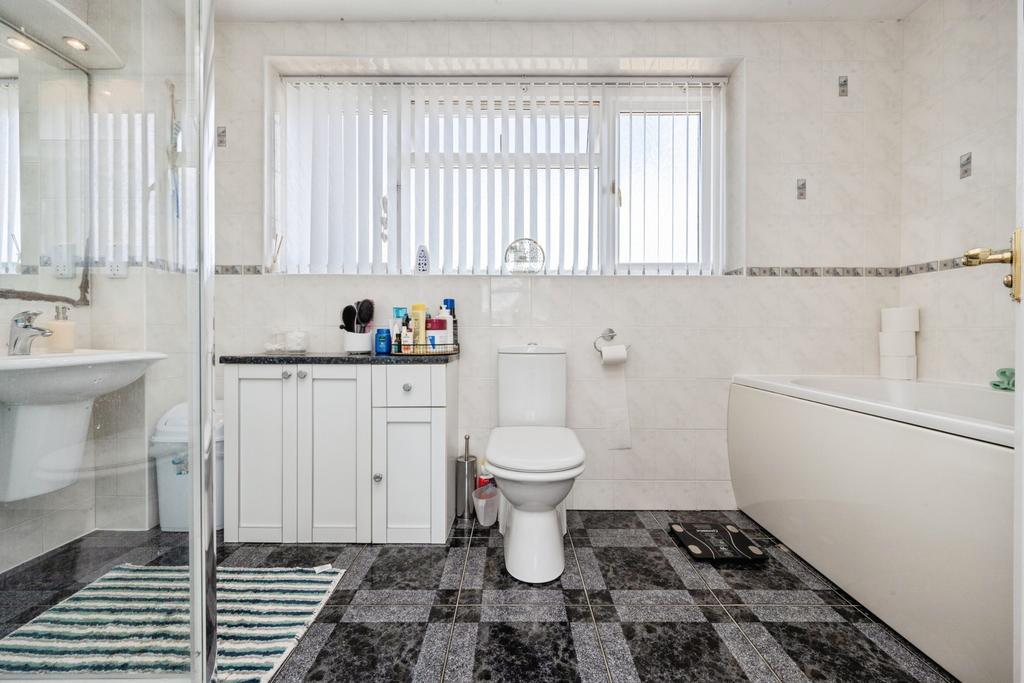 Master En-suite