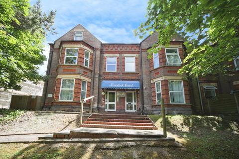 London Road, Luton, LU1