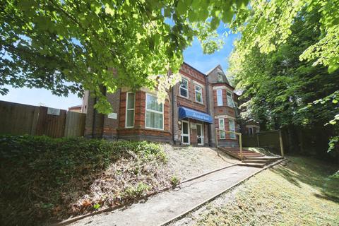 undefined, London Road, Luton, LU1