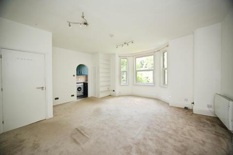 undefined, London Road, Luton, LU1