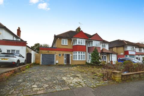 Edgwarebury Lane, Edgware, HA8