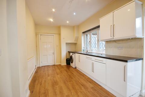 4 bedroom semi-detached house for sale, Edgwarebury Lane, Edgware, HA8