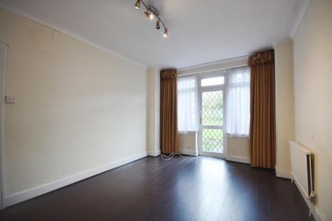 4 bedroom semi-detached house for sale, Edgwarebury Lane, Edgware, HA8