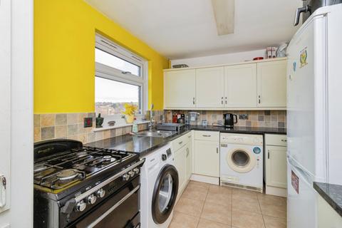 2 bedroom flat for sale, Alexandra Road, Bridport, DT6