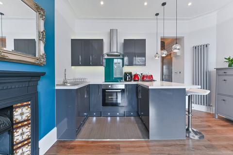 1 bedroom flat for sale, Woodstock Road, Croydon, CR0