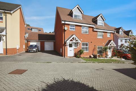 3 bedroom semi-detached house for sale, Yarrow Close, Andover, SP11