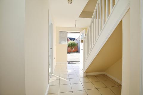 3 bedroom semi-detached house for sale, Yarrow Close, Andover, SP11